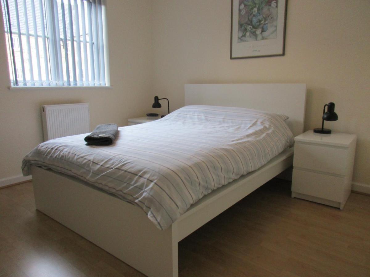 20 Nightingale Gardens, Coton Park, Rugby Cv23 0Wtアパートメント エクステリア 写真