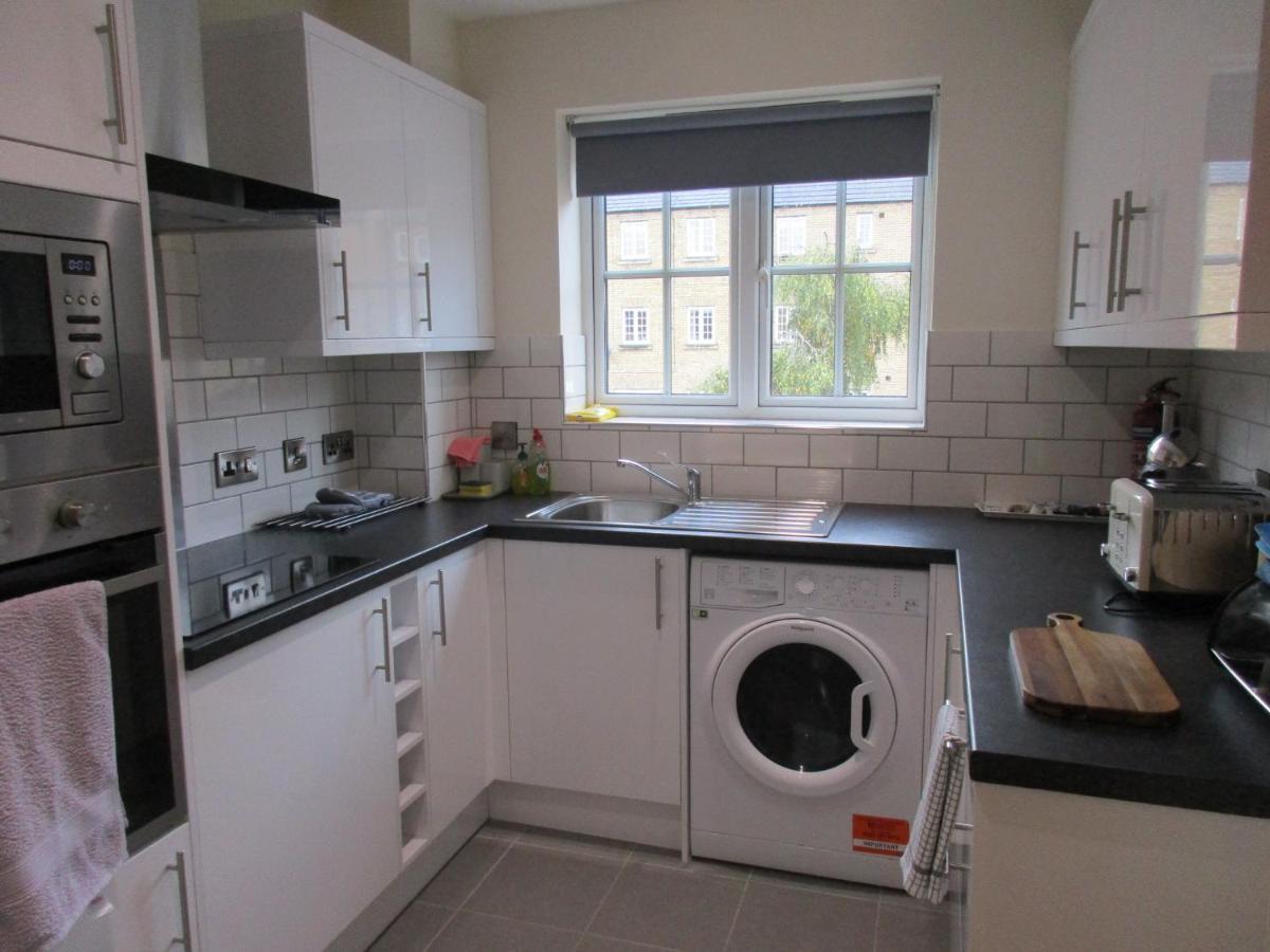 20 Nightingale Gardens, Coton Park, Rugby Cv23 0Wtアパートメント エクステリア 写真