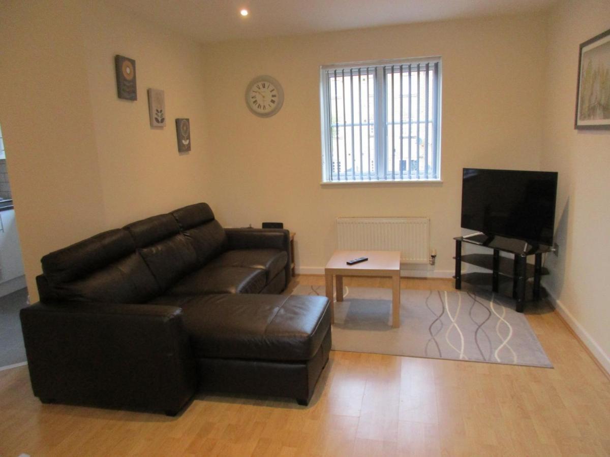 20 Nightingale Gardens, Coton Park, Rugby Cv23 0Wtアパートメント エクステリア 写真
